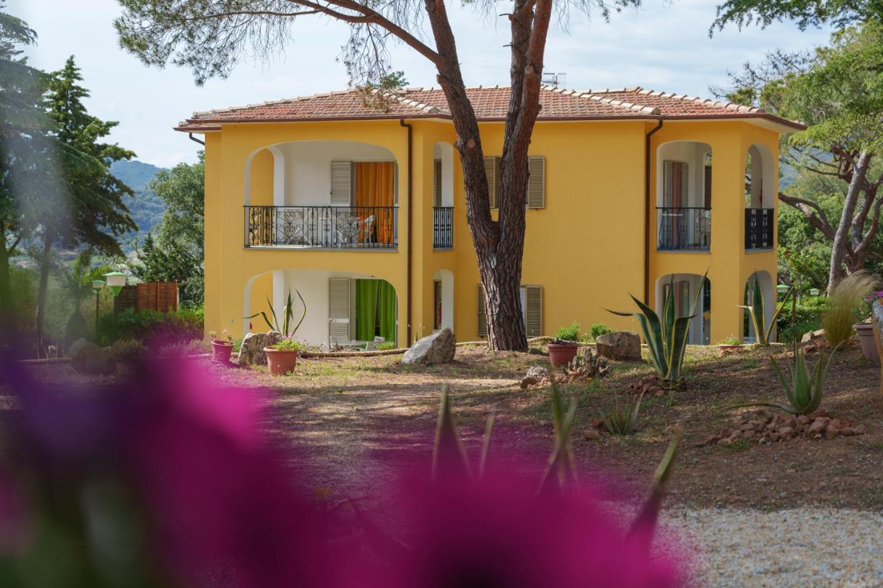 Villino Nel Bosco Villa Capoliveri  Luaran gambar